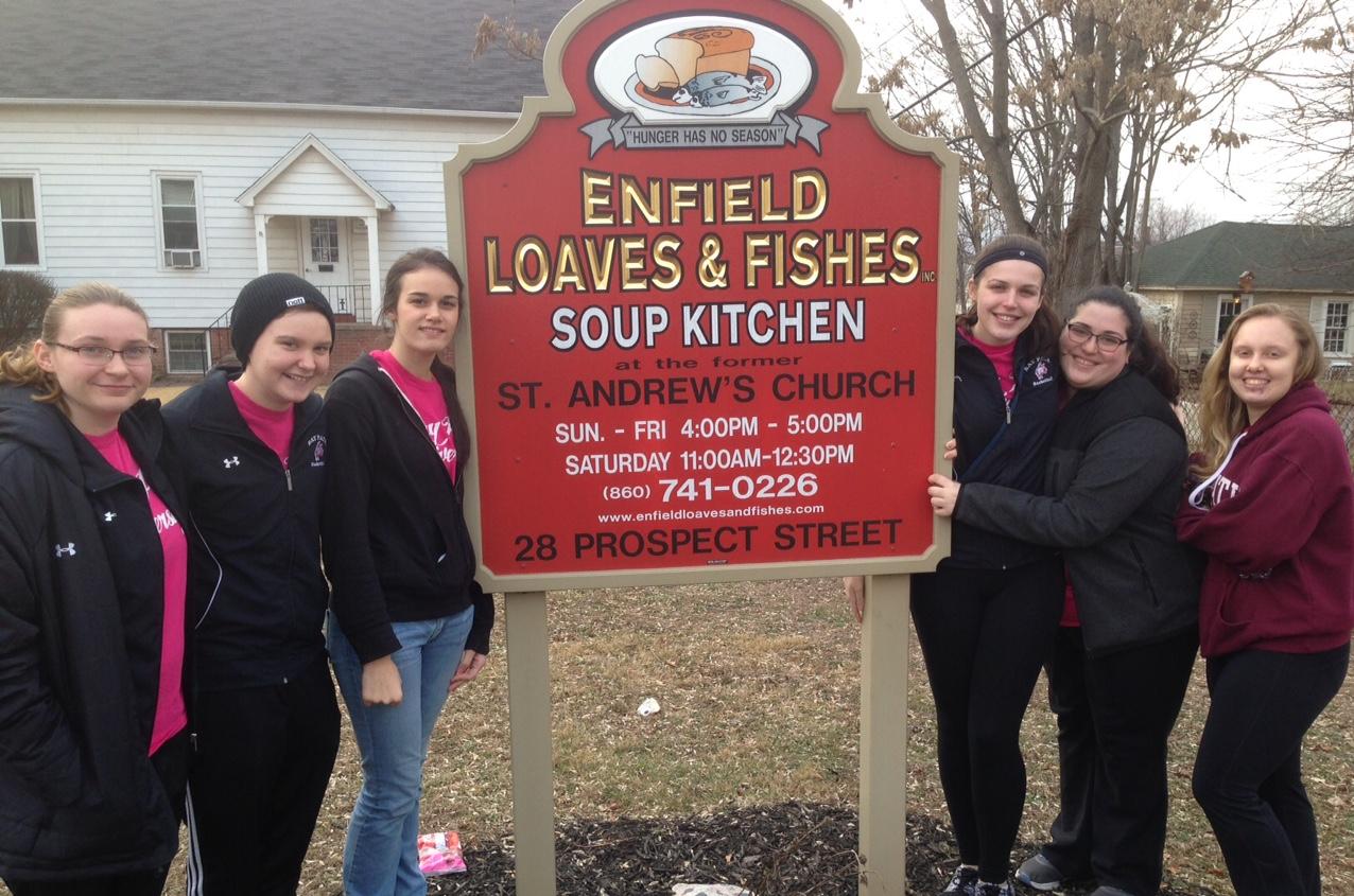 Wildcats perform day of community service at local Loaves & Fishes Program