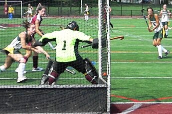Wildcats Fall to Wells 5-0 in Field Hockey Action